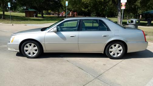 2006 Cadillac DTS Base