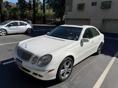 White 2005 Mercedes-Benz E-Class E500