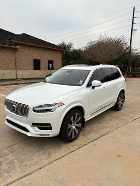 2023 Volvo XC90 B6 Ultimate 6 Passenger