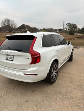 2023 Volvo XC90 B6 Ultimate 6 Passenger