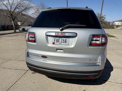 Silver 2014 GMC Acadia SLE-2