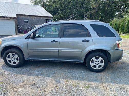 Gray 2005 Chevrolet Equinox LS