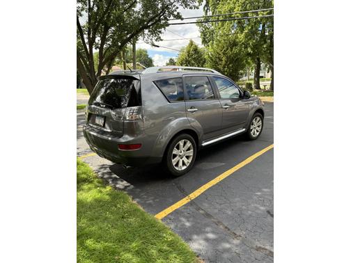 2009 Mitsubishi Outlander SE