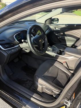 Black 2017 Chevrolet Volt LT