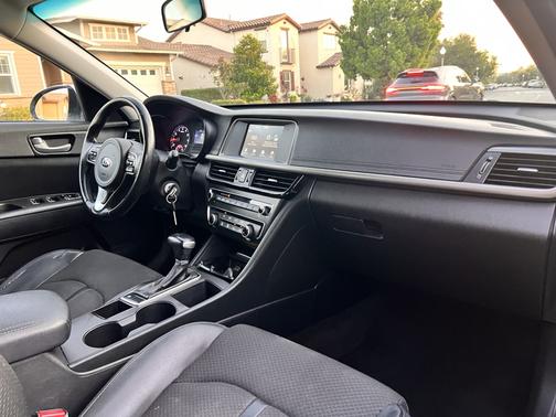 2018 Kia Optima S