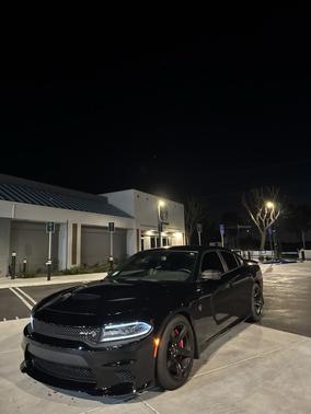 Black 2018 Dodge Charger SRT Hellcat