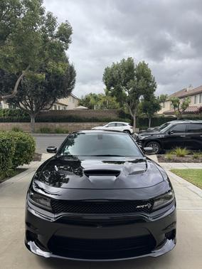 Black 2018 Dodge Charger SRT Hellcat