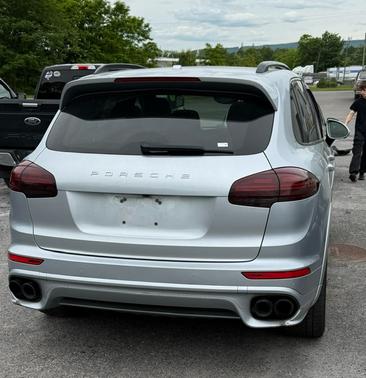 2017 Porsche Cayenne S E-Hybrid Platinum Edition