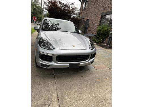 2017 Porsche Cayenne S E-Hybrid Platinum Edition