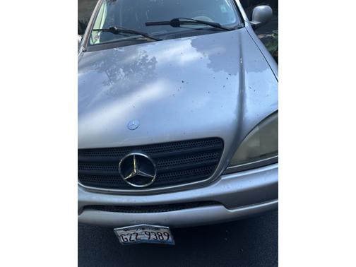 2000 Mercedes-Benz M-Class ML320 4MATIC