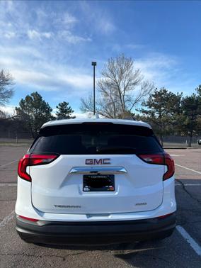 White 2018 GMC Terrain SLE