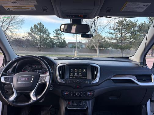 White 2018 GMC Terrain SLE