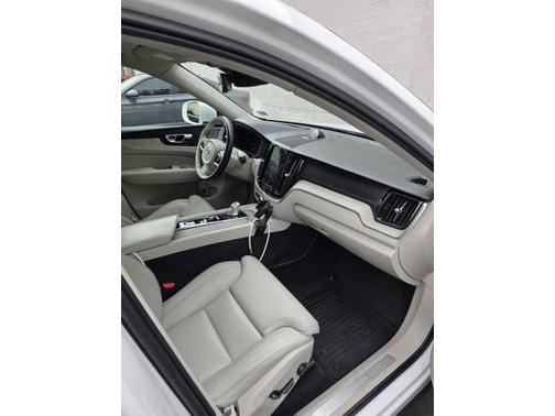 2018 Volvo XC60 Recharge Plug-In Hybrid T8 Inscription
