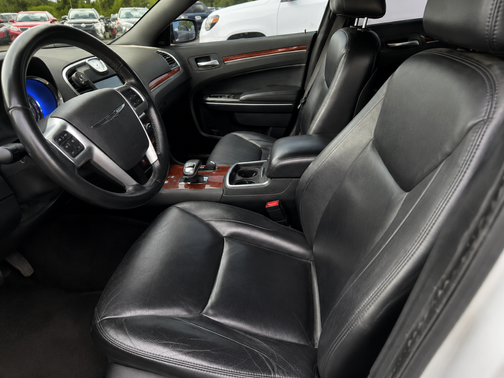 White 2013 Chrysler 300 Base