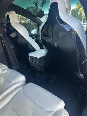 Black 2016 Tesla Model X 75D