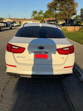 White 2015 Kia Optima LX