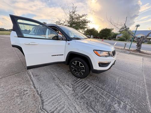 White 2021 Jeep Compass Trailhawk