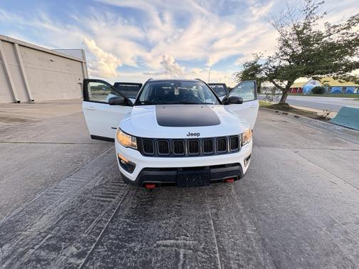White 2021 Jeep Compass Trailhawk