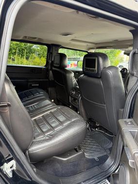 Black 2007 Hummer H2 Base