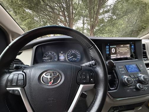 Black 2016 Toyota Sienna XLE Premium