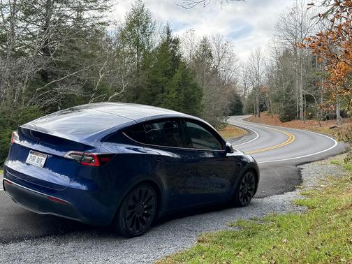 Blue 2021 Tesla Model Y Long Range