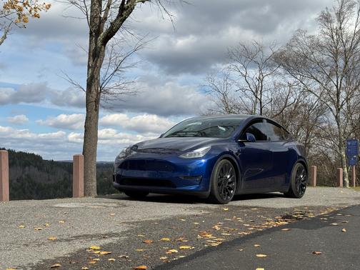 Blue 2021 Tesla Model Y Long Range