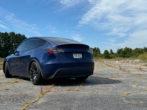 Blue 2021 Tesla Model Y Long Range