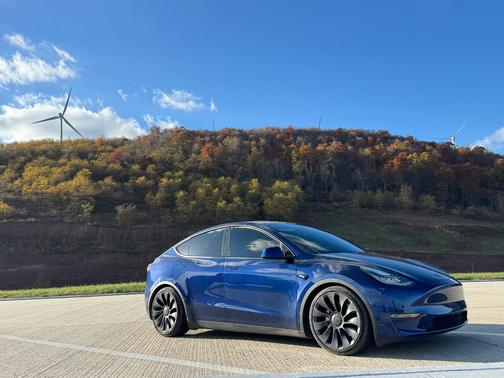 Blue 2021 Tesla Model Y Long Range