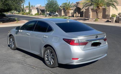 2016 Lexus ES 300h Base