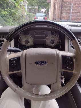 White 2012 Ford Expedition Limited