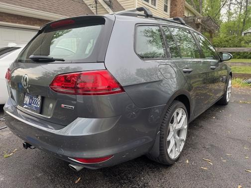 2017 Volkswagen Golf SportWagen TSI S