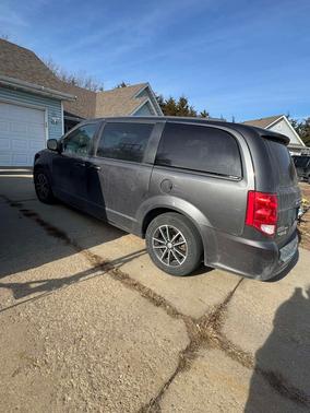 Gray 2018 Dodge Grand Caravan GT