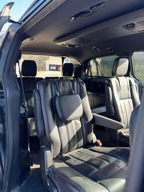 Gray 2018 Dodge Grand Caravan GT