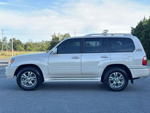 Beige 2004 Lexus LX 470 Base