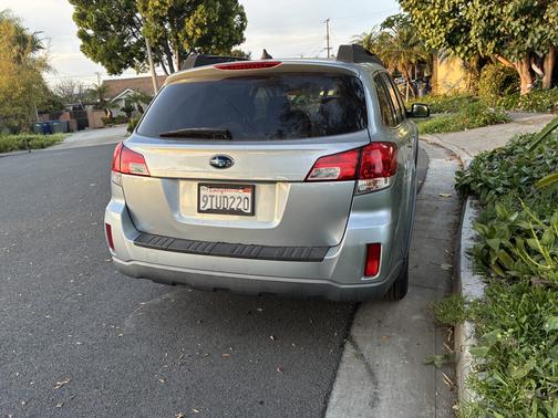 2014 Subaru Outback 2.5i Premium