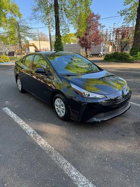 Black 2020 Toyota Prius L