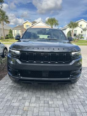 Gray 2025 Jeep Wagoneer Series II Carbide