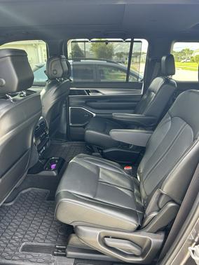 Gray 2025 Jeep Wagoneer Series II Carbide