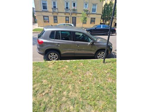 2012 Volkswagen Tiguan SE