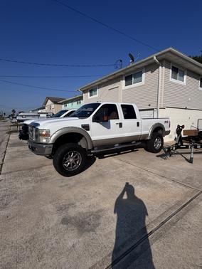 White 2008 Ford F-250 Lariat Crew Cab Super Duty
