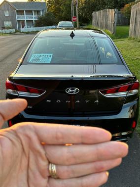 Black 2019 Hyundai SONATA SE