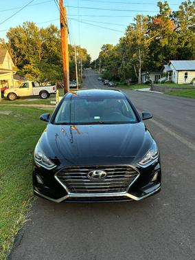 Black 2019 Hyundai SONATA SE