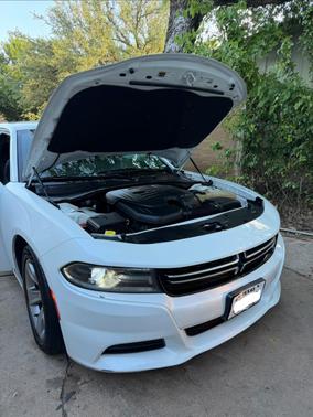 White 2015 Dodge Charger SE