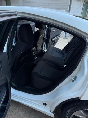 White 2015 Dodge Charger SE