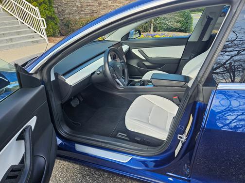 2020 Tesla Model 3 Long Range