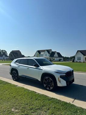 White 2024 BMW XM Base
