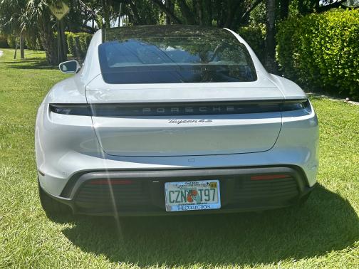2022 Porsche Taycan 4S