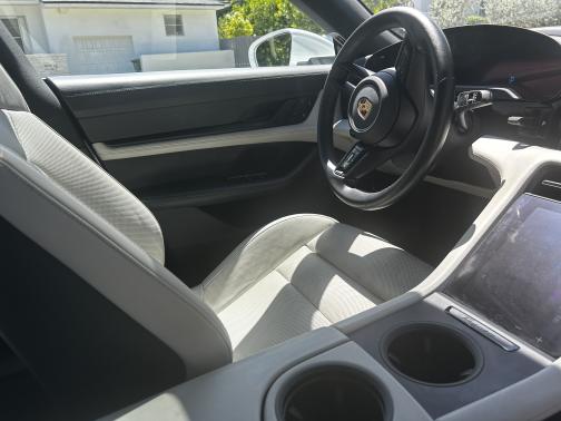 2022 Porsche Taycan 4S
