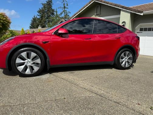 Red 2022 Tesla Model Y Long Range