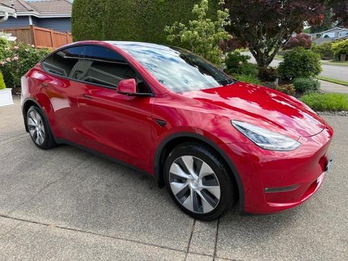 Red 2022 Tesla Model Y Long Range